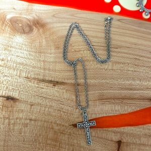 Vtg Engraved Victorian Roan Cross Pendant Silvertone w/ Chain Necklace 19 1/2in"